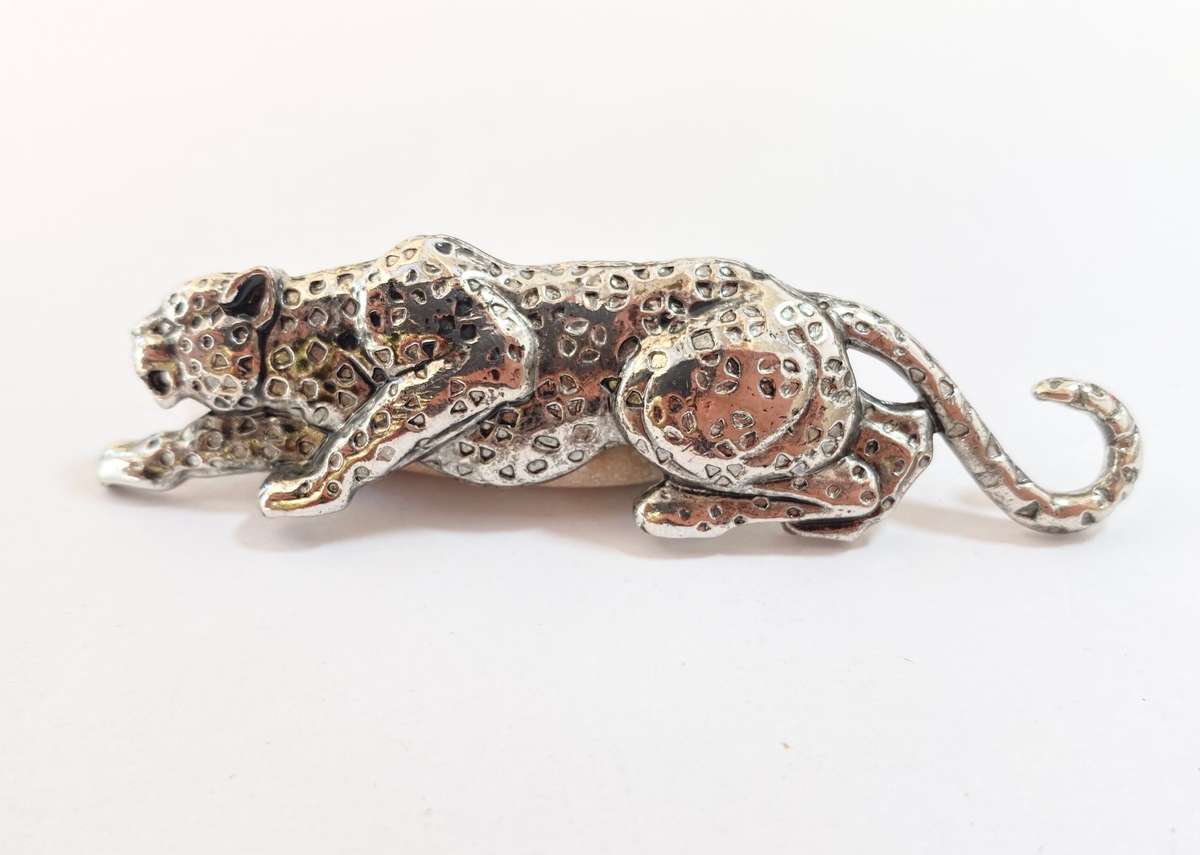 Brooch - Silver Colour Leopard