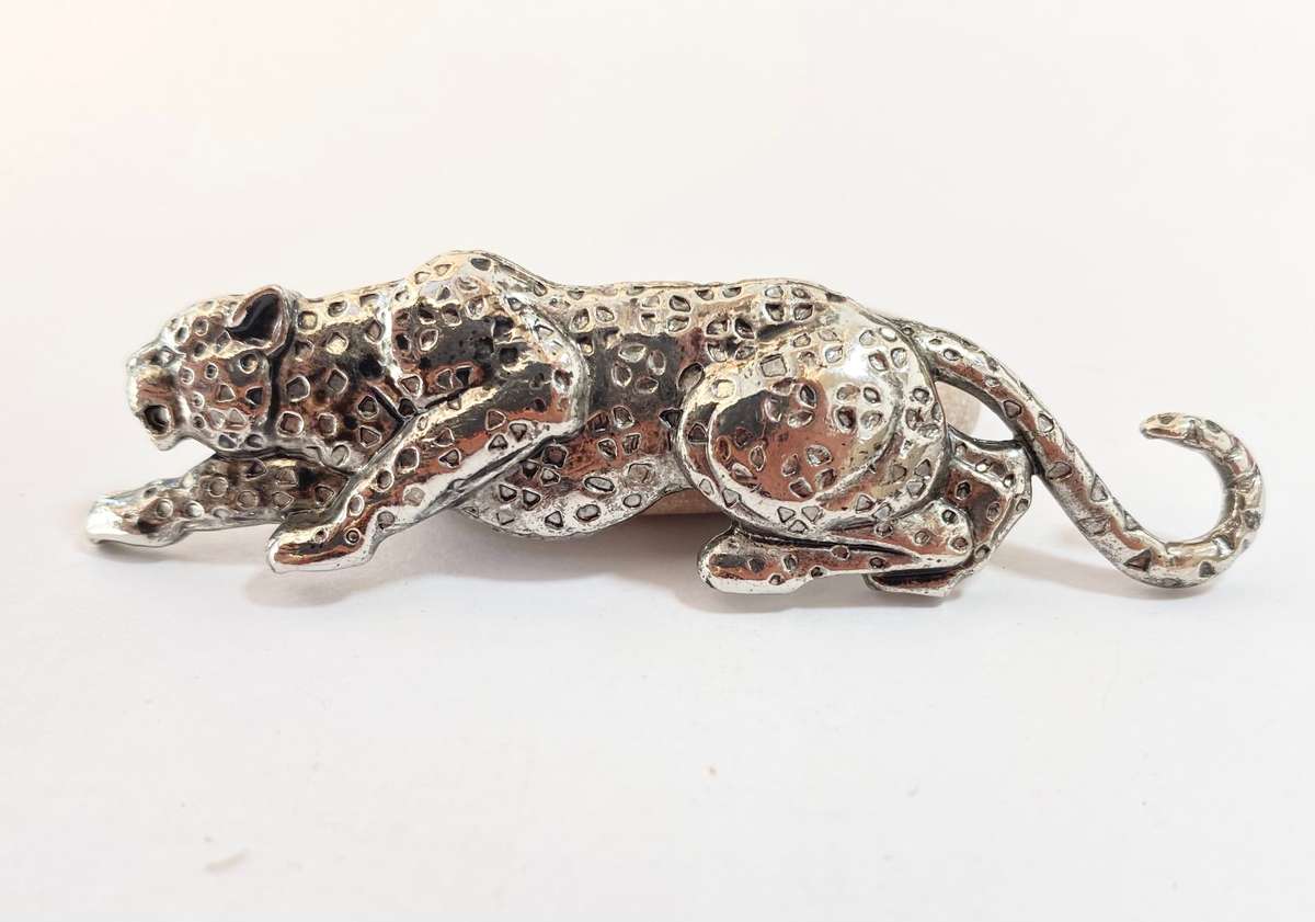 Brooch - Silver Colour Leopard