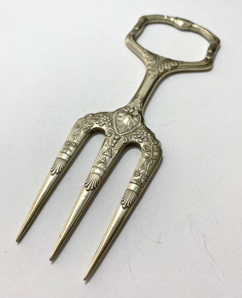 Antiques & Collectibles - Antique Silver Plated Meat or Game Carving Fork. Floral Design #ML1387