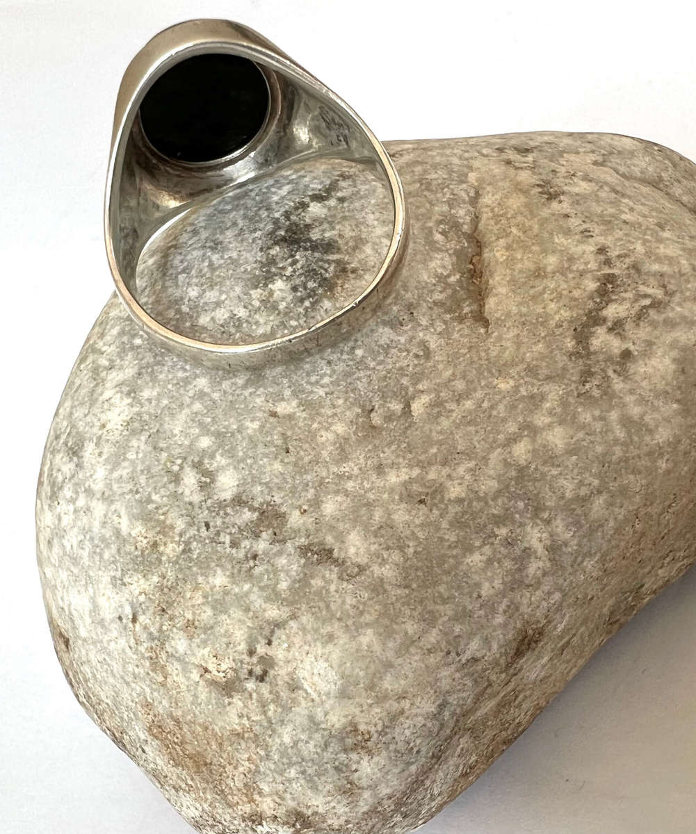 Ring - Silver Ring Stamped. Oval Onyx Stone Size U ML1749