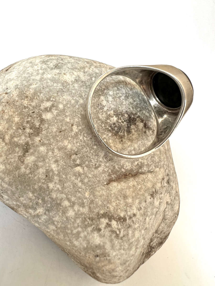 Ring - Silver Ring Stamped. Oval Onyx Stone Size U ML1749