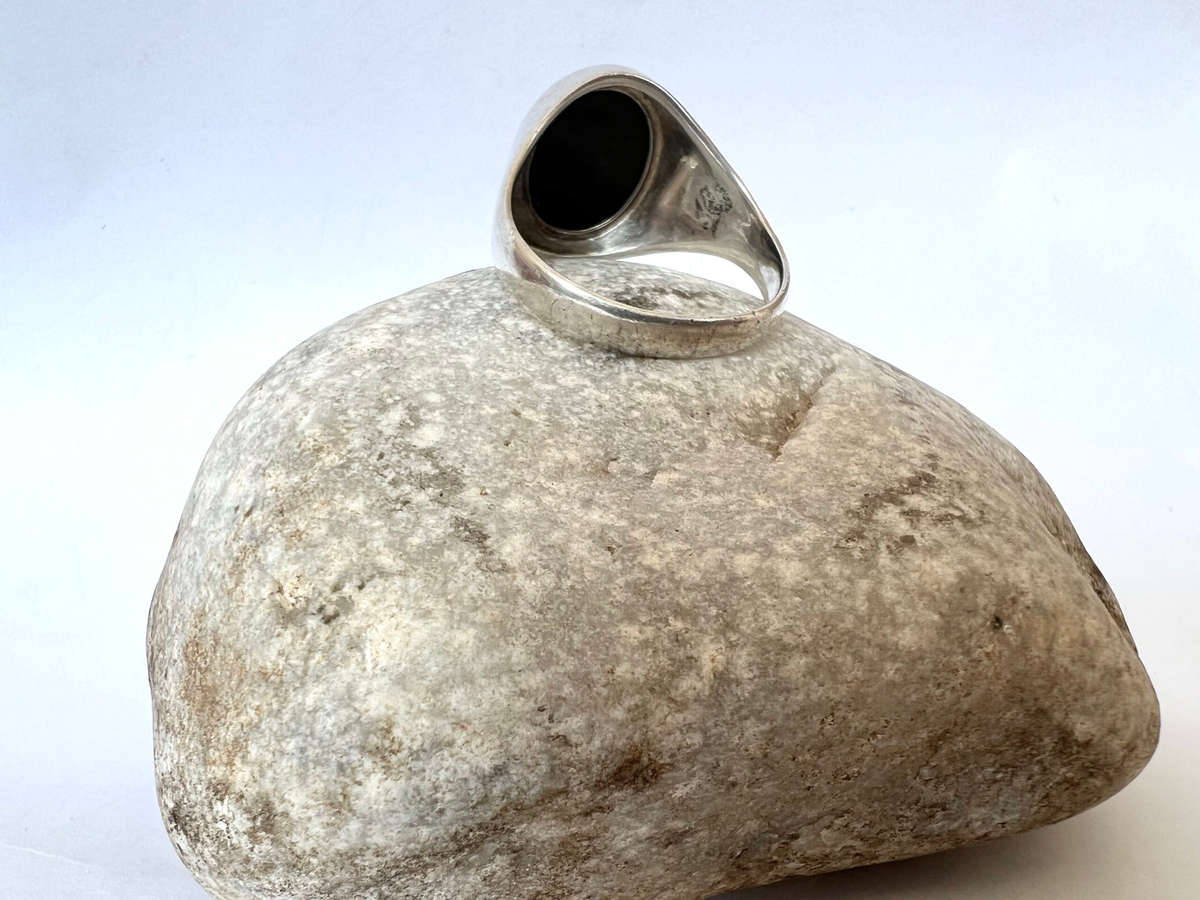 Ring - Silver Ring Stamped. Oval Onyx Stone Size U ML1749