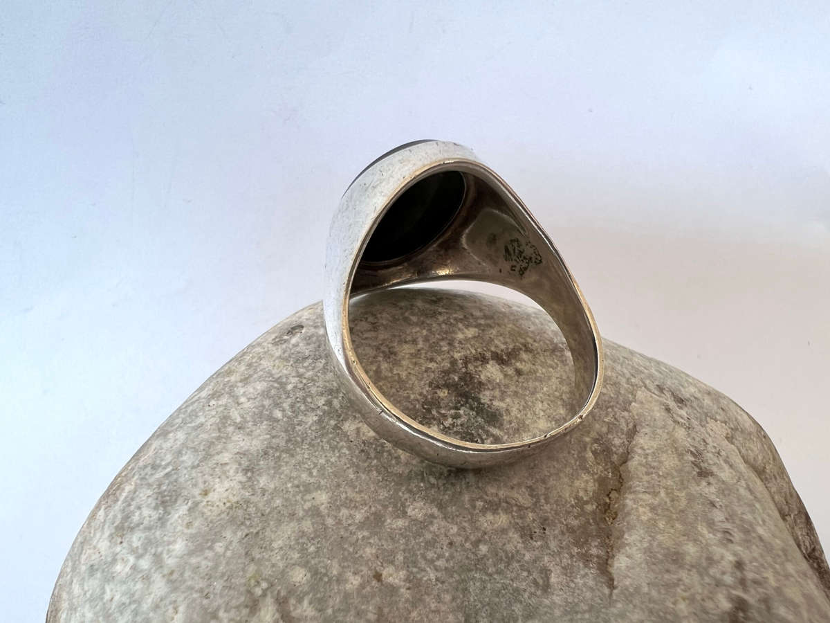 Ring - Silver Ring Stamped. Oval Onyx Stone Size U ML1749
