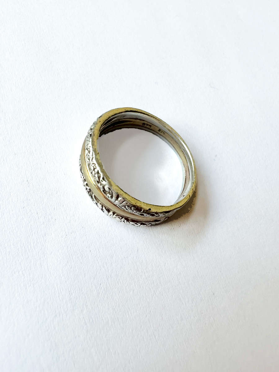 Ring - 925 Silver Frame and 9ct Gold Band in Centre ML1792