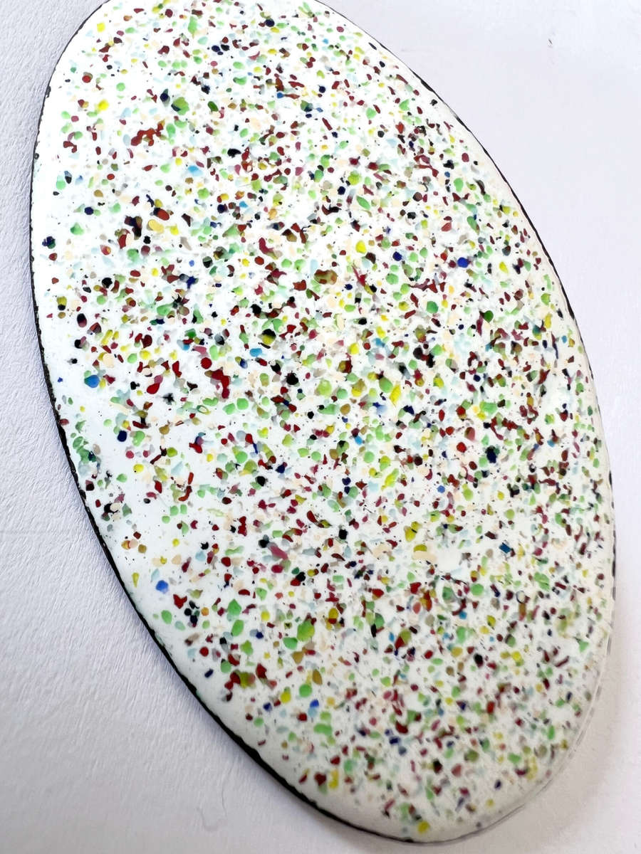 Brooch- Oval Enamel with different colour sprinkles ML1812