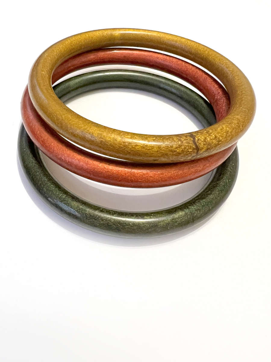 Bangle - Metallic Colour. Smooth Wood x3. Burnt Orange, Dark Green, Gold Colour ML1823