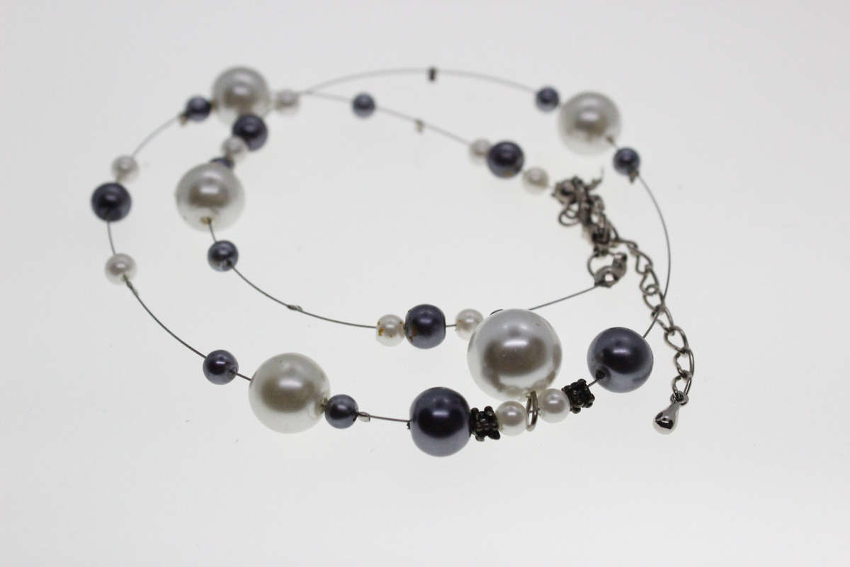 Necklace -  Silver Tone Pearly and Black Beaded Necklace on Gut . Assorted Sizes - ML2588