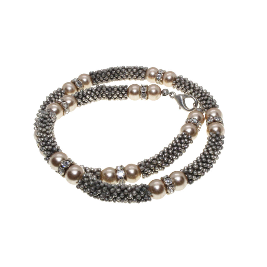 Necklace -Silver Tone Mesh Necklace. Faux Gold Pearls/Diamantes. - ML2772