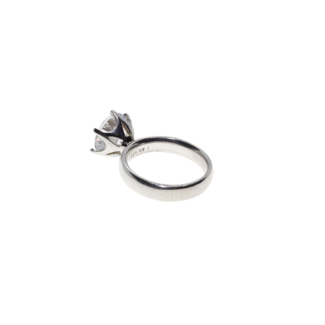 Ring - 925 Silver Ring with Large Clear Stone in Claw Setting. Stamped Spinning - ML2873