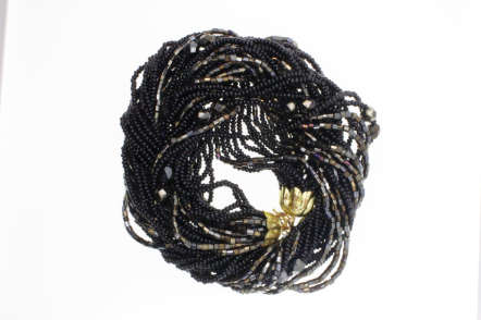 Necklace - Twisted Beads Black and Gold. Different size Beads. - ML2280
