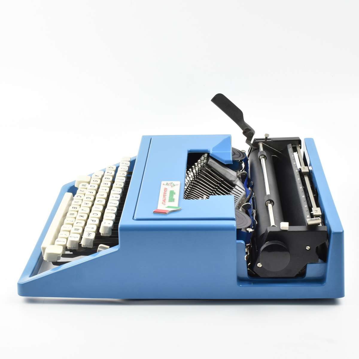 Olivetti Italia 90  Portable Typewriter