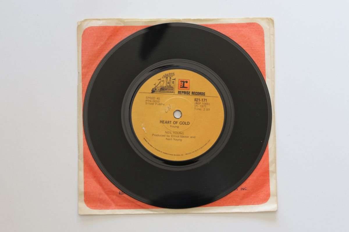 Neil Young - Heart of Gold (7") (VG/Generic)