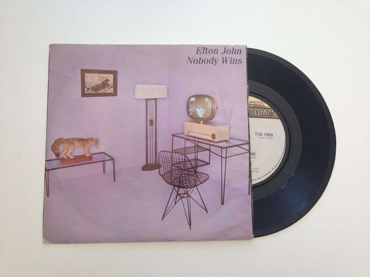 Elton John - Nobody Wins (7") (VG)