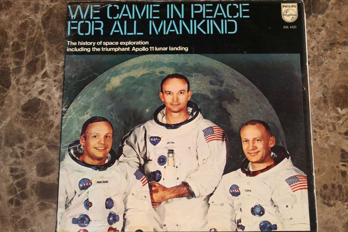 No Artist - We Came In Peace For All Mankind (G+)