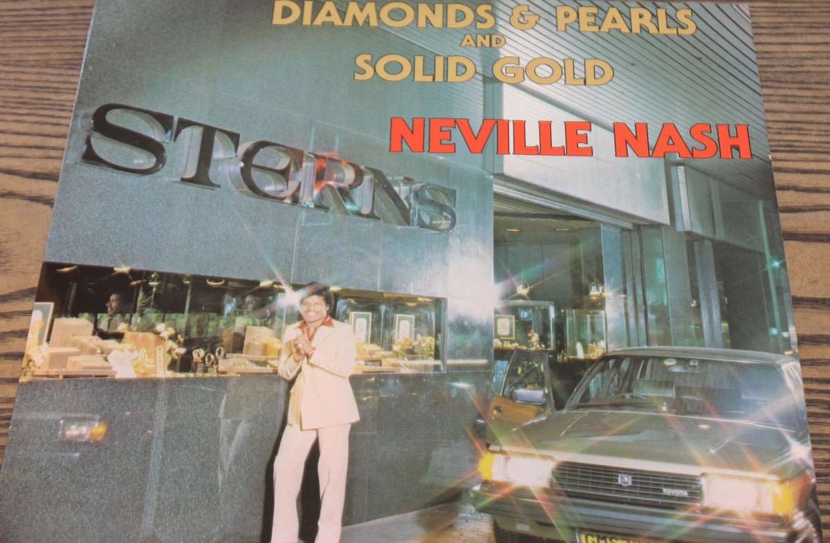 Neville Nash - Diamonds &amp; Pearls And Solid Gold (VG)