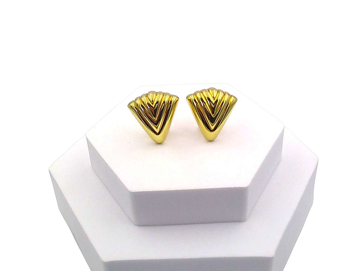 Chunky triangular earrings