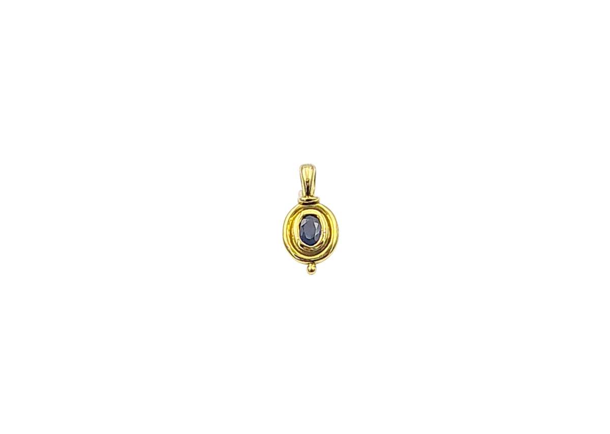 Sapphire pendant