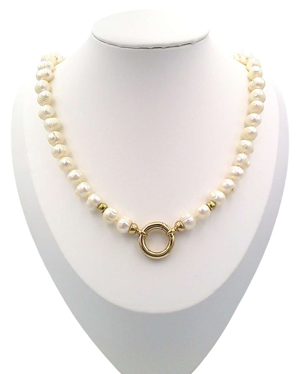 Cultured pearl necklace
