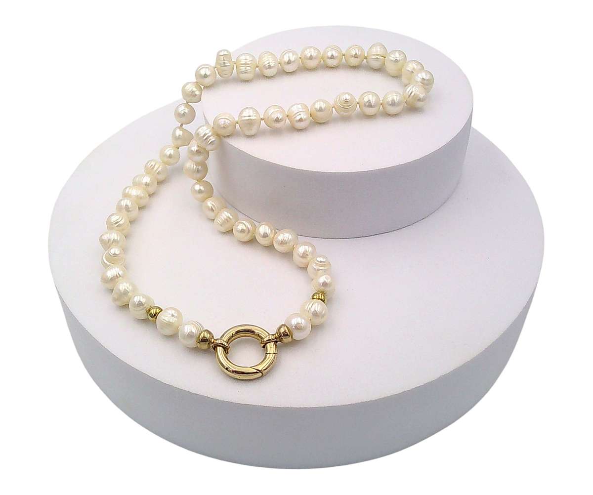 Cultured pearl necklace