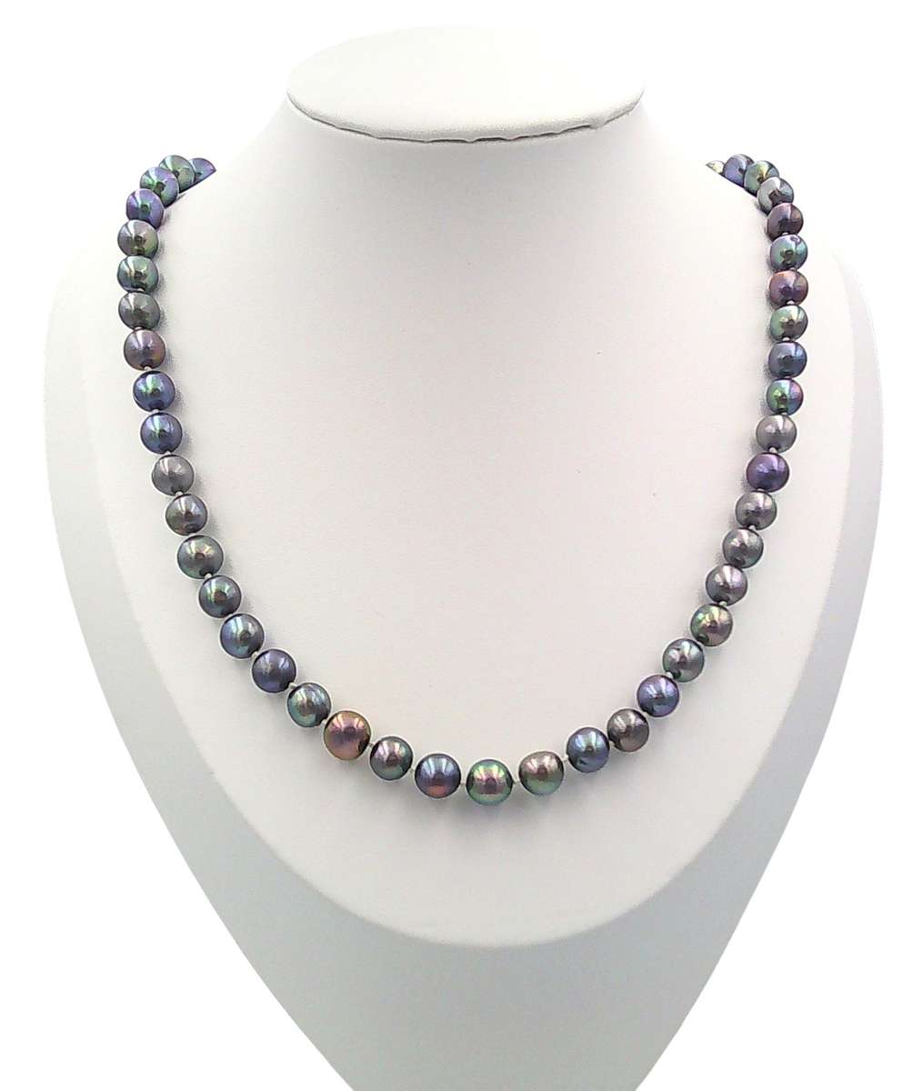 Cultured pearl necklace