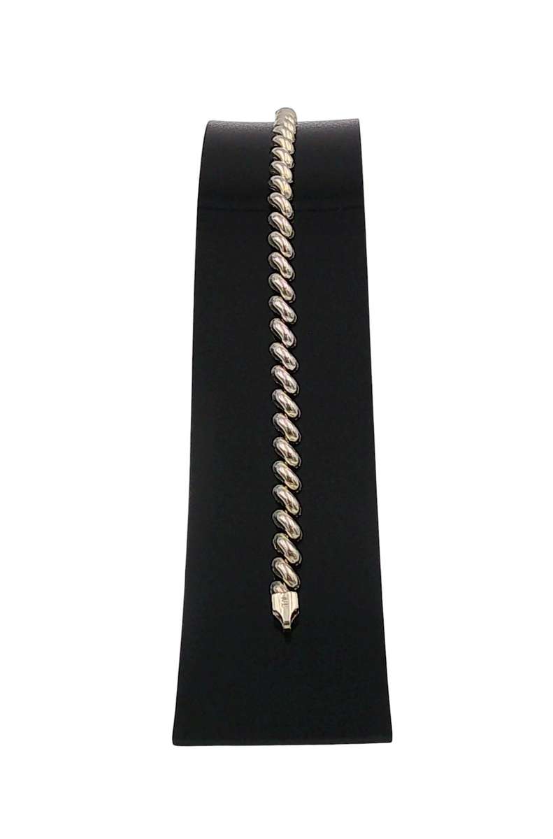 Fancy rivet bracelet
