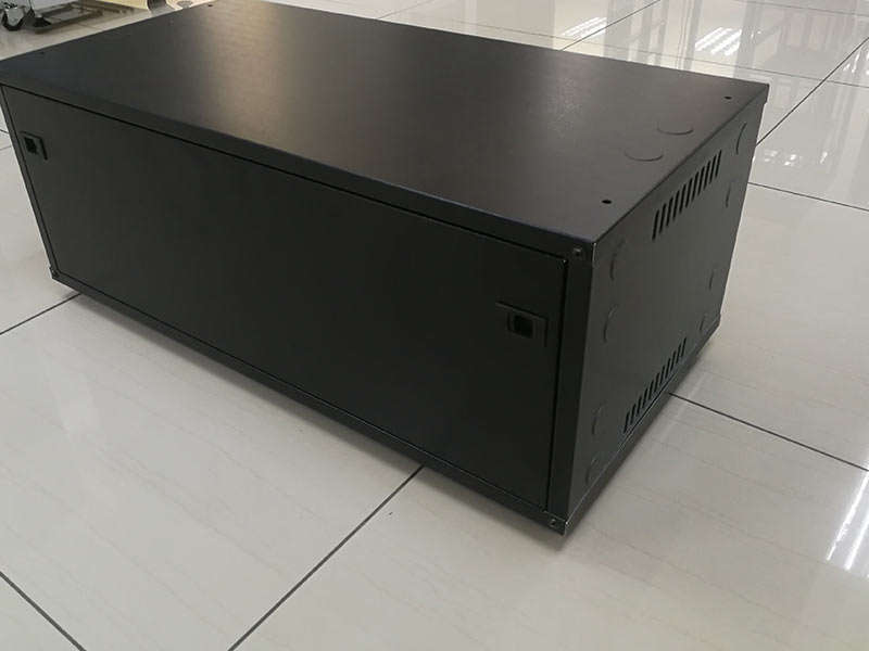 Bat Box Black - 1 x 100A - Adjustable Feet