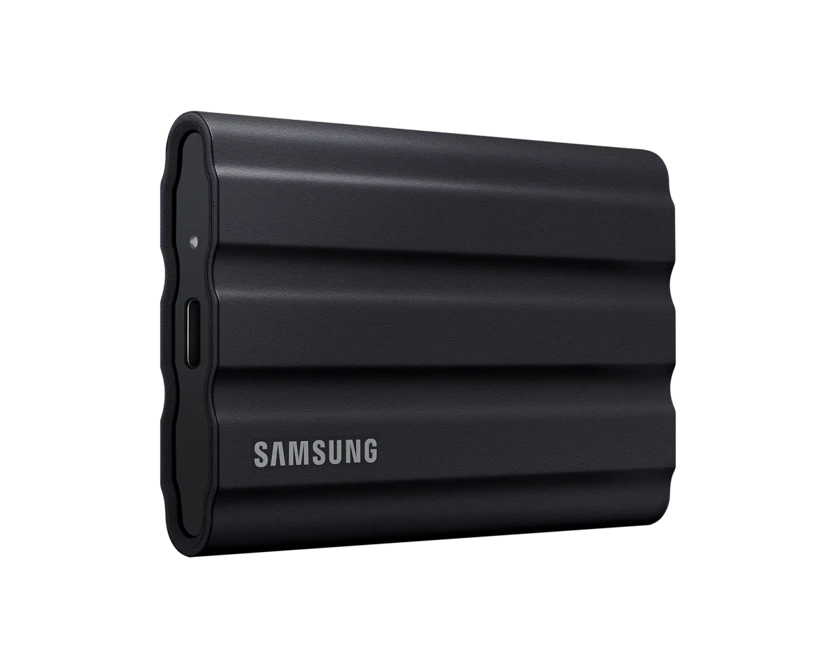 Samsung T7  Shield Portable SSD 1TB