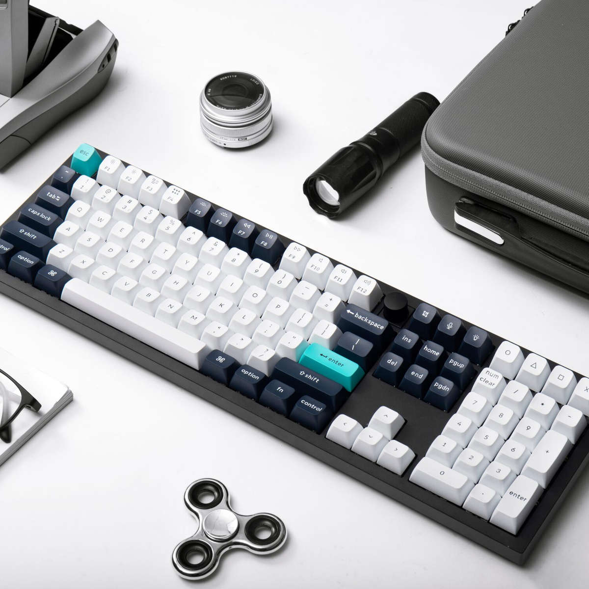 Keychron Q6 Max 100% Full Assembled Knob Red Switch Hot-Swap Gateron Jupiter RGB Wireless Keyboar...