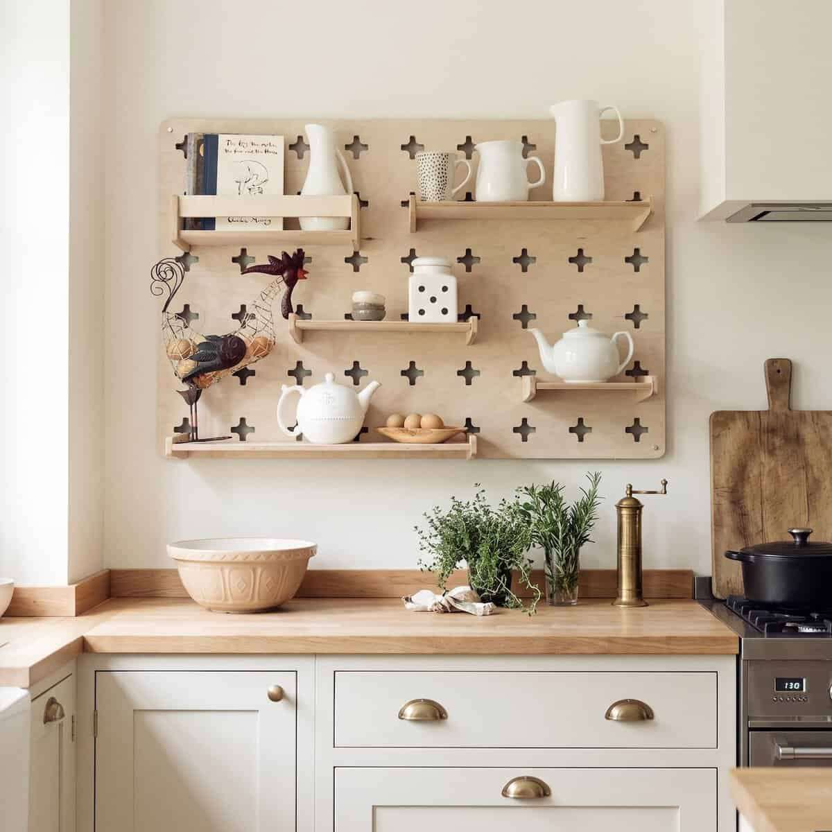 Pegboard - Medium, Birch Plywood, 5 Shelves - CHARLO
