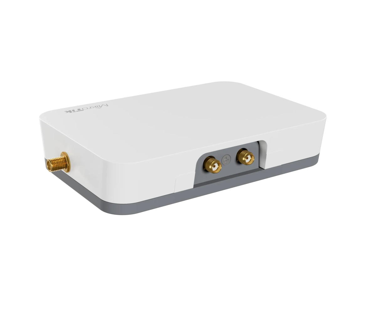 MikroTik LoRaWAN IoT Gateway | RB924iR-2nD-BT5&amp;BG770A&amp;R11e-LR8G