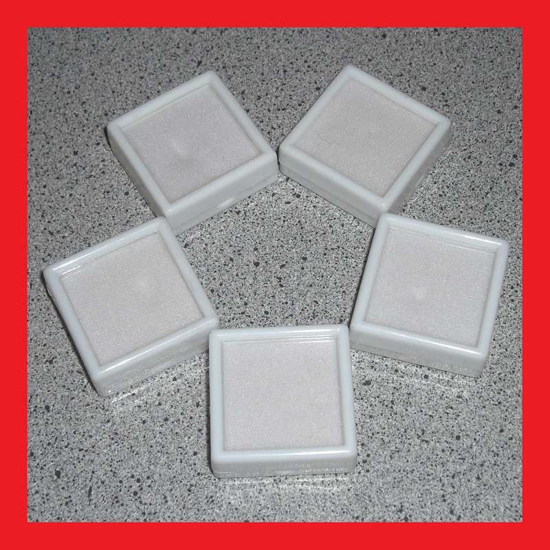 WHITE GEM DISPLAY BOXES 4cm x 4cm - USED PACK OF FIVE BOXES - 10 PACKS (50 BOXES)