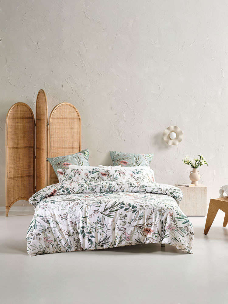 Lowen White Duvet Cover Set