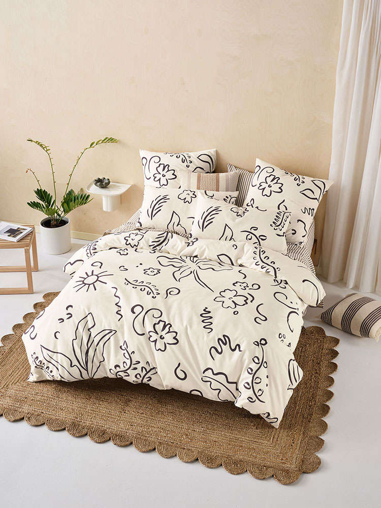 Kenzi Vanilla Duvet Cover Set