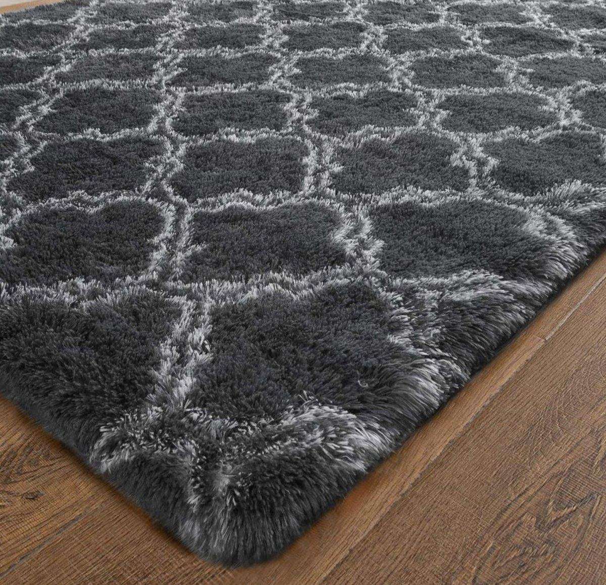 SMTE Large Premium Fluffy Carpet/Rug - Design - Grey Design with keychain