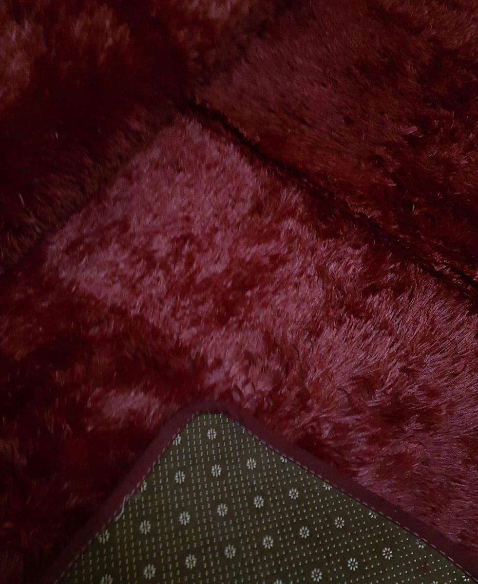 SMTE Large Premium Fluffy Carpet/Rug - Maroon with keychain
