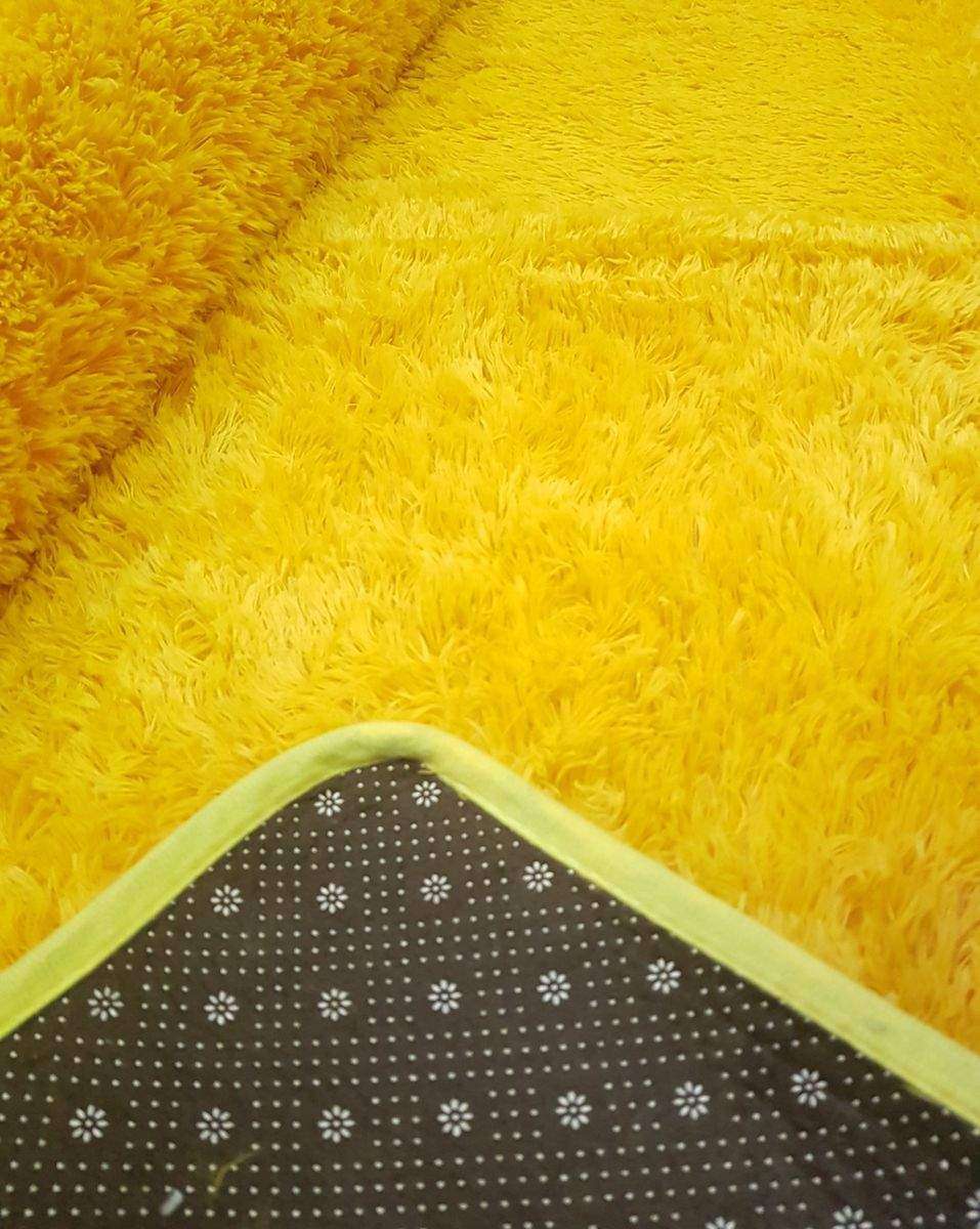 SMTE Exclusive Yellow Premium Fluffy Carpet/Rug with keychain