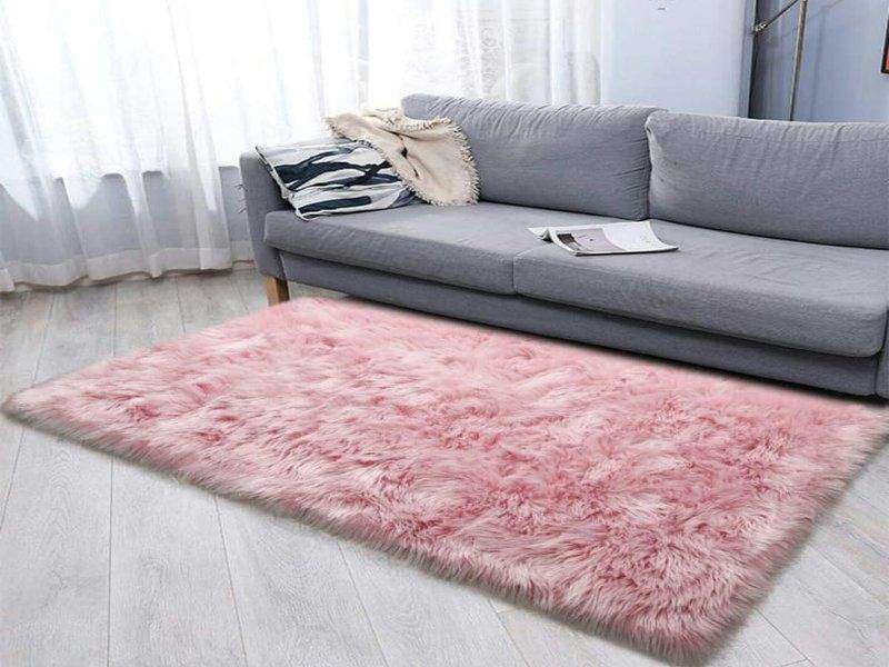 SMTE Soft Fluffy Rug - White and Pink with keychain