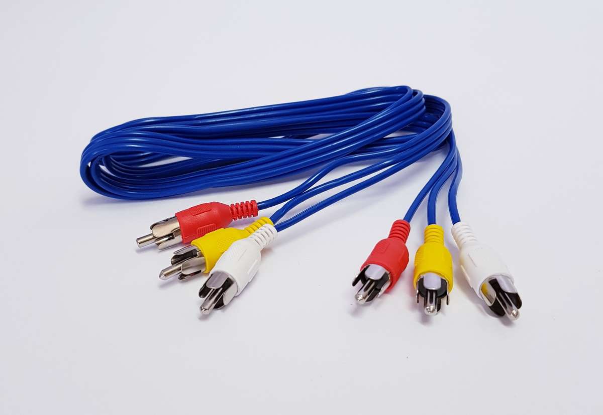 4.5m RCA Cable, 3 RCA Plugs to 3 RCA Plugs (Silver)