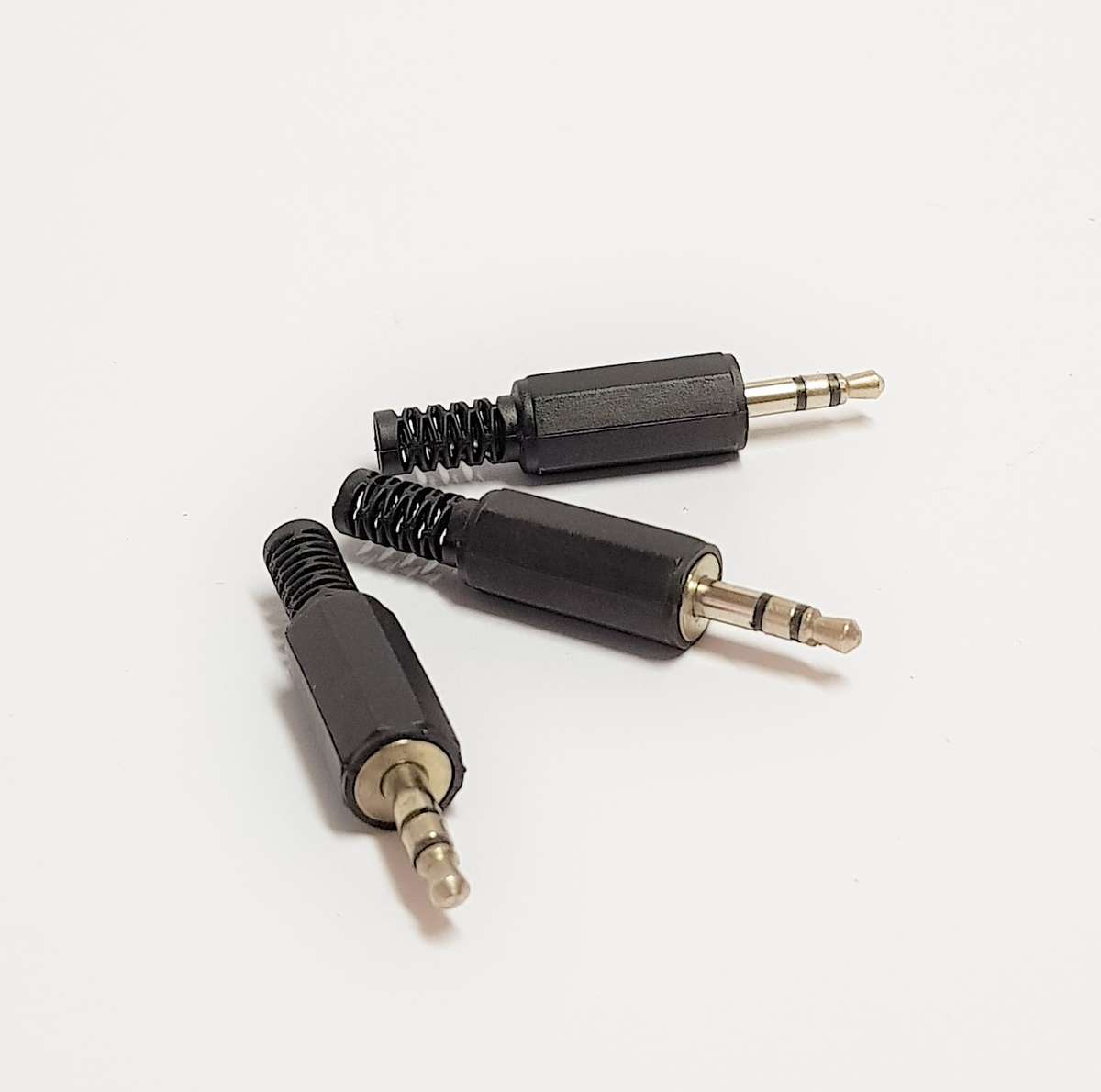 3.5mm Stereo Audio Plug  Black Plastic Housing (2-Pack)