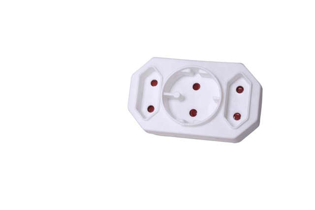 3-Pin Adaptor with SCHUKO & 2 x 2-Pin Outlets