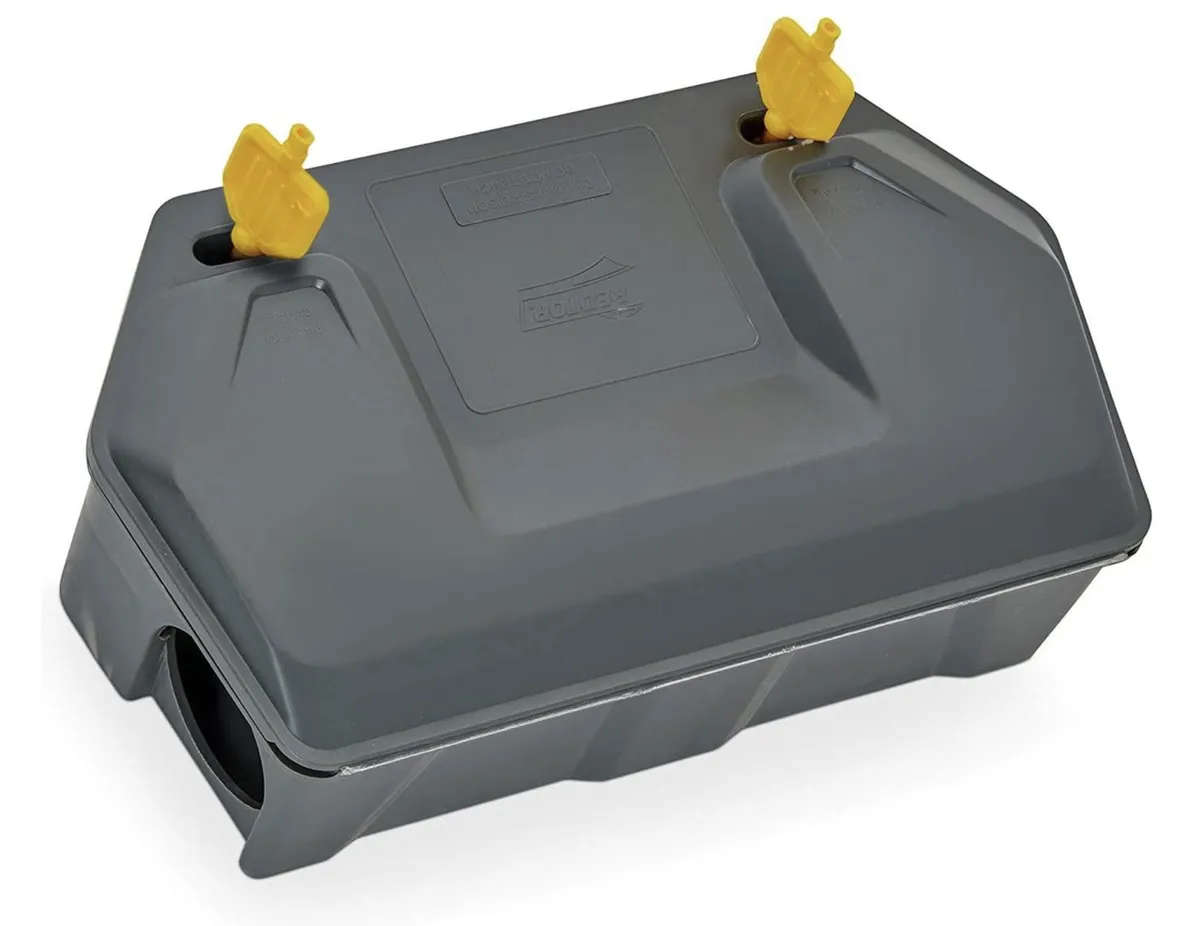 Redtop Rat and Mouse Bait Station - black - 4 Pack (New, open-box)