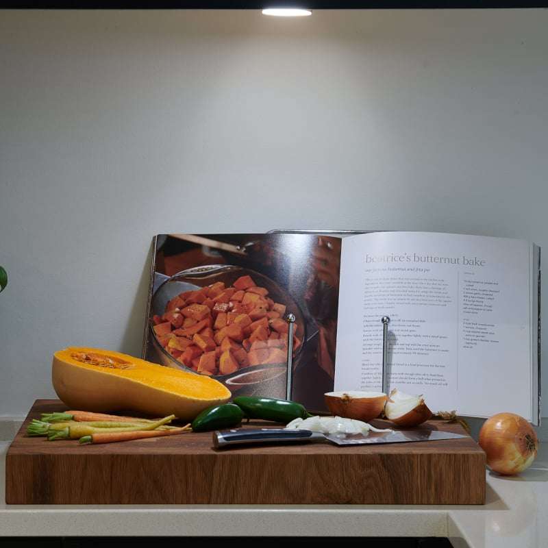 Gizzu Light Bulb Everglow Rechargeable Warm White Emergency Downlight Light Bulb