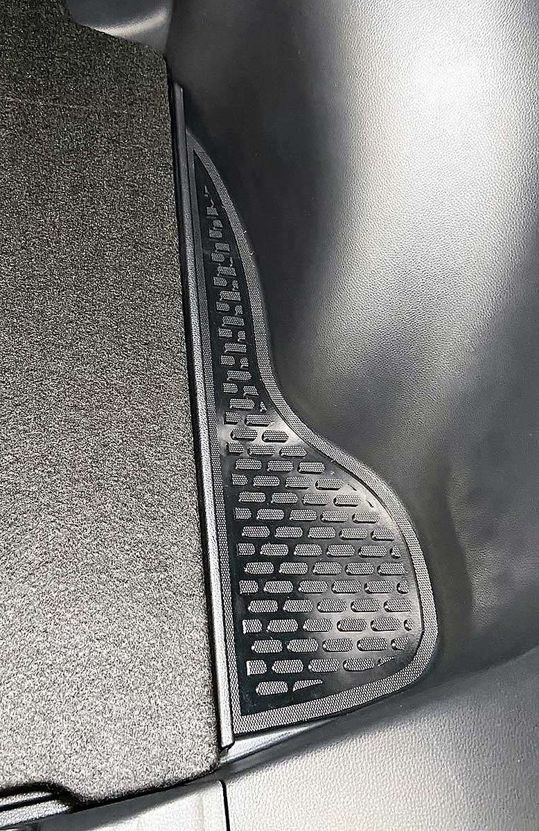 Toyota Corolla Cross mat set ADDO