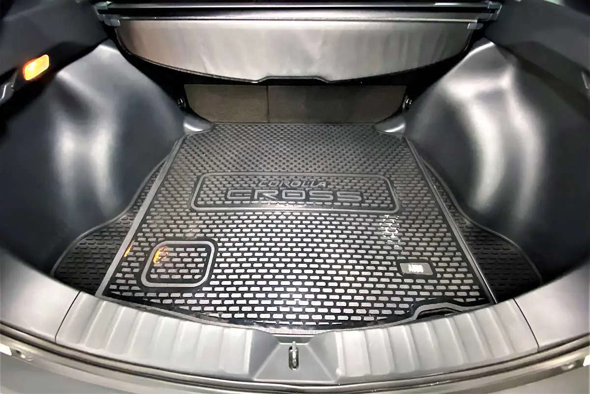 Toyota Corolla Cross mat set ADDO