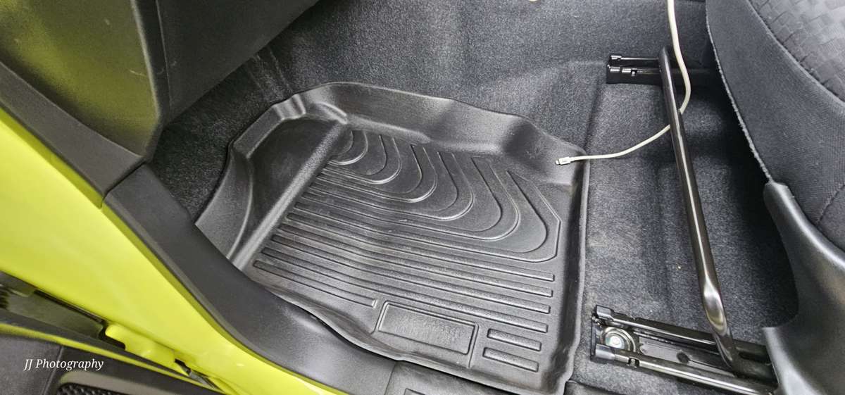 Suzuki Jimny 3 Piece moulded Mat Set Manual and Automatic 3 Door only