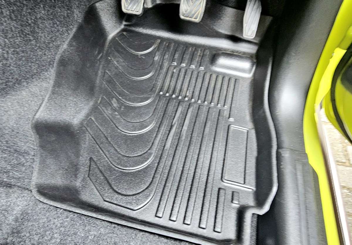 Suzuki Jimny 3 Piece moulded Mat Set Manual and Automatic 3 Door only