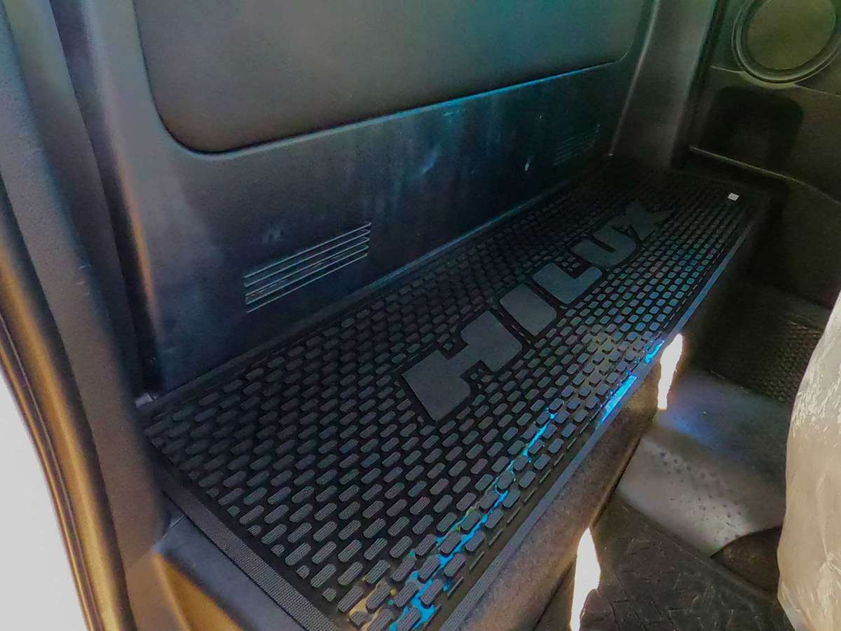 Toyota Hilux GD6 Extra Cab Interior Set