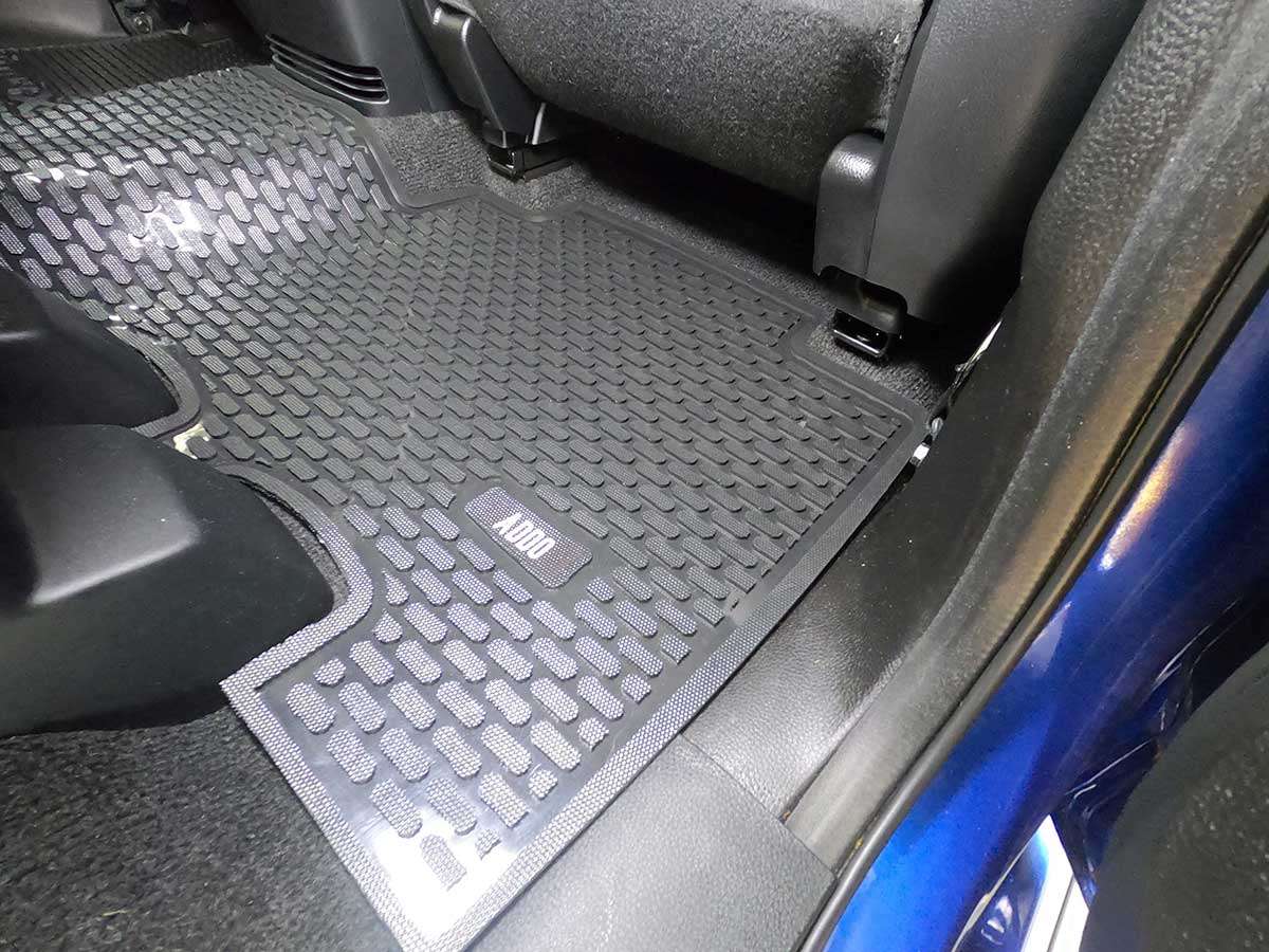 Isuzu MU-X Interior Set