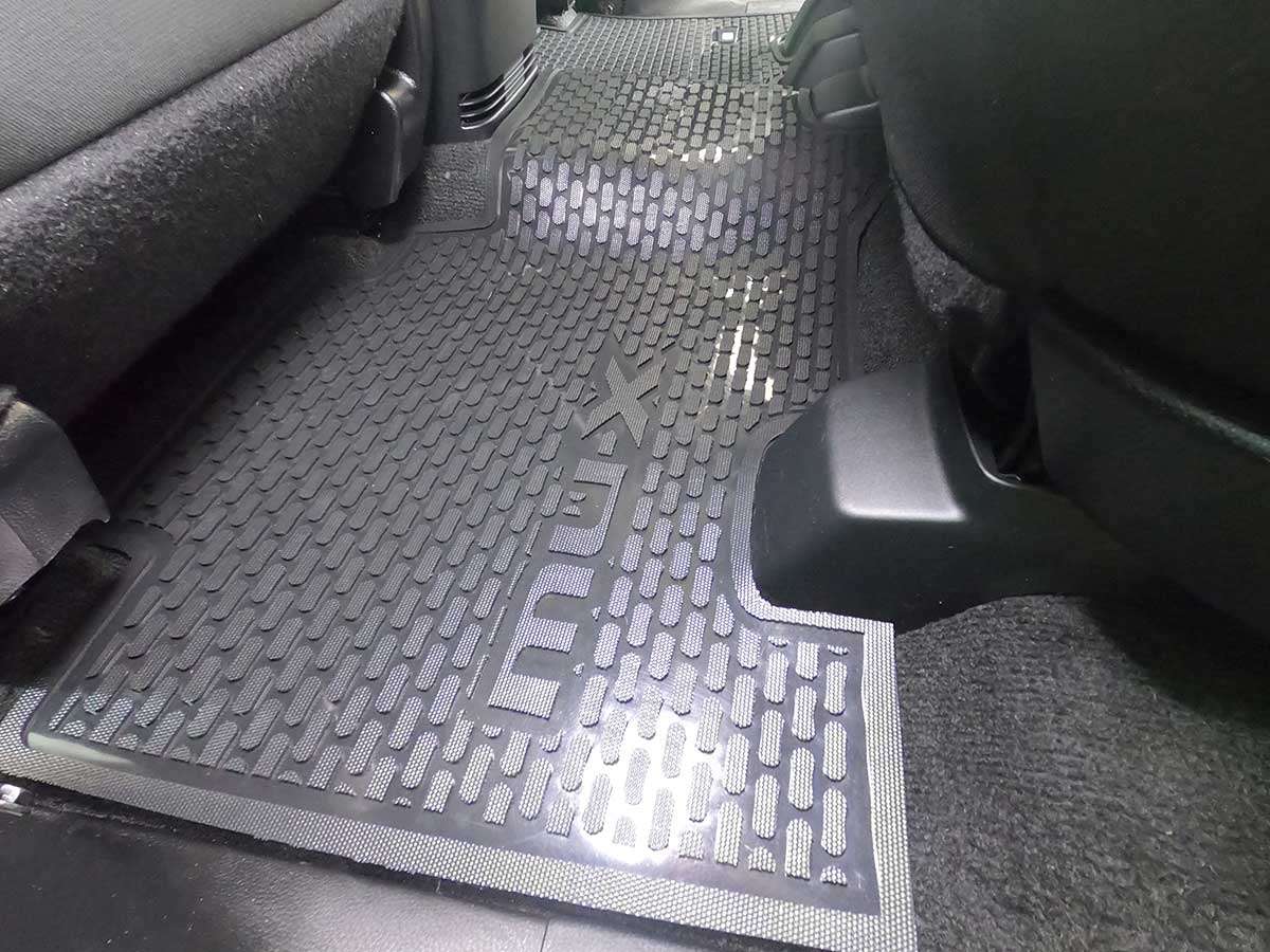 Isuzu MU-X Interior Set