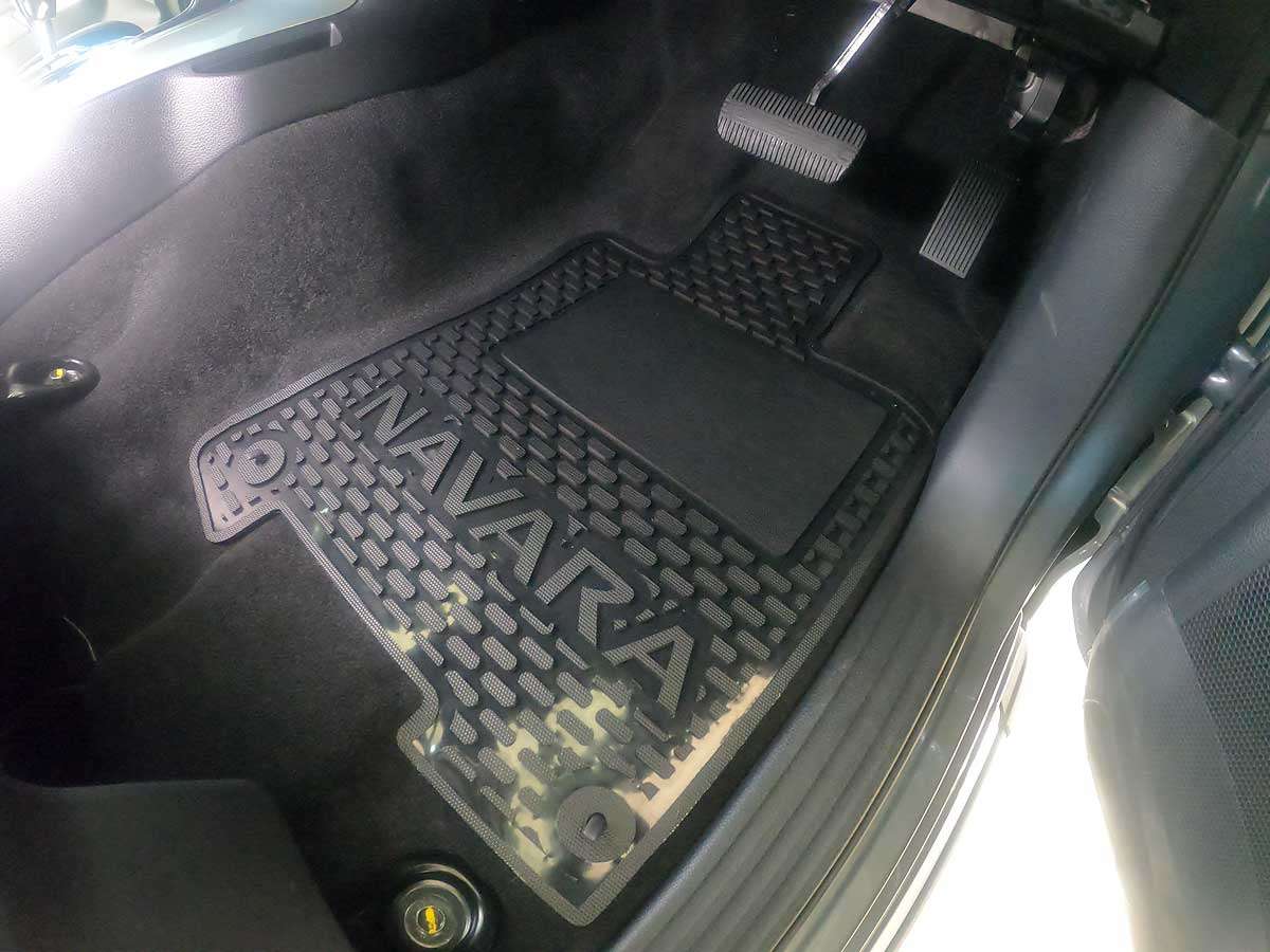 Nissan Navara Interior Set